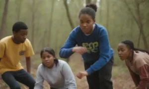 Los estudiantes que participan en actividades al aire libre se centraron en la justicia ambiental y la educación.